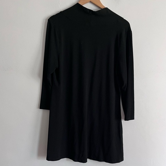 Cut.Loose Black V Neck 3/4 Sleeve Tunic Top - Picture 4 of 6